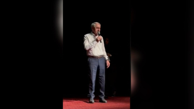БФ "АЗИМ" совместно с сетью супермаркетов "Зелёное яблоко" принял участие в Межрегиональном фестивале творчества людей с синдромом Дауна и предоставил сладкие подарки ДРООПИ "Жизнь без слёз".